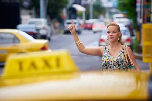 Как должна быть обеспечена безопасность пассажиров в такси?